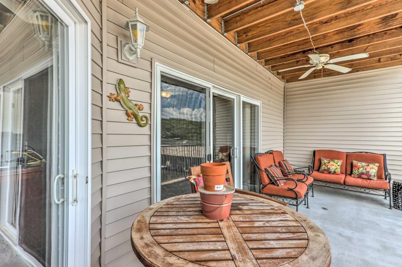 Idyllic Camdenton Condo With Community Pool And Lake! Exteriör bild