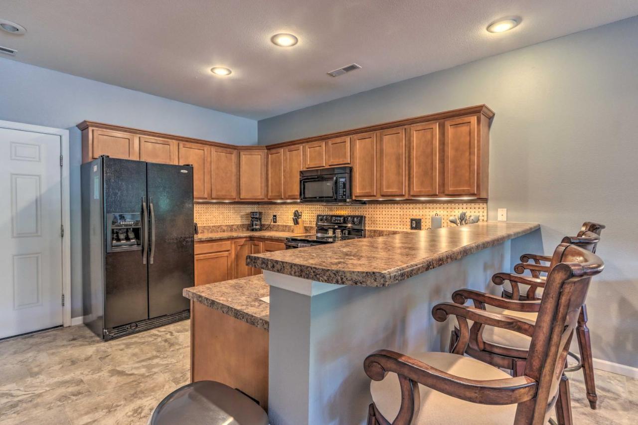 Idyllic Camdenton Condo With Community Pool And Lake! Exteriör bild