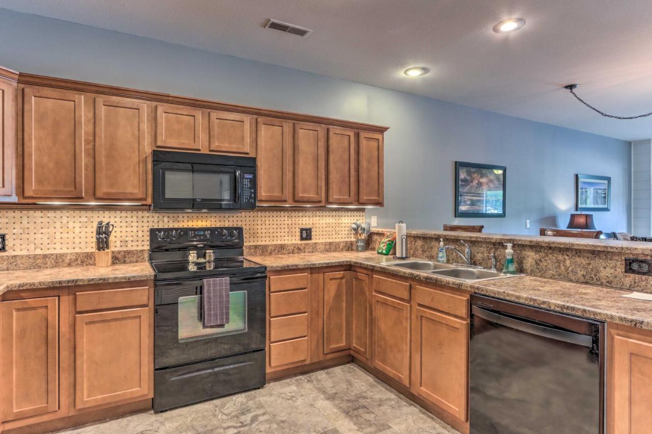 Idyllic Camdenton Condo With Community Pool And Lake! Exteriör bild